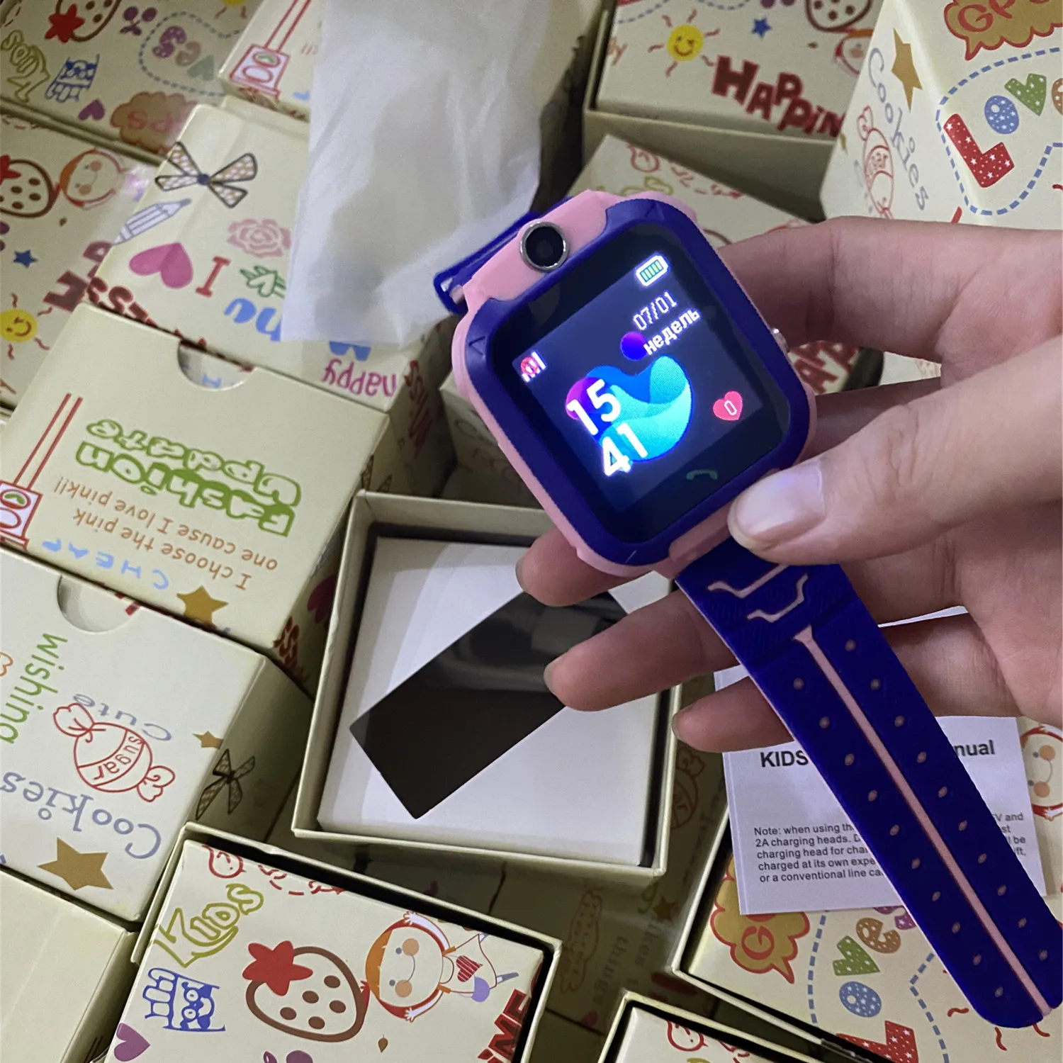 Q12B Kids Smart Watch Small Game Flashlight SIM Phone Child Care 2G LBS Tracking Digital Watch