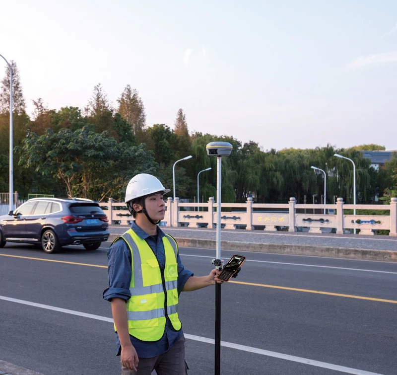 Full Constellations Visual GNSS RTK Receiver Base Station And Rover CHC I93 Pro