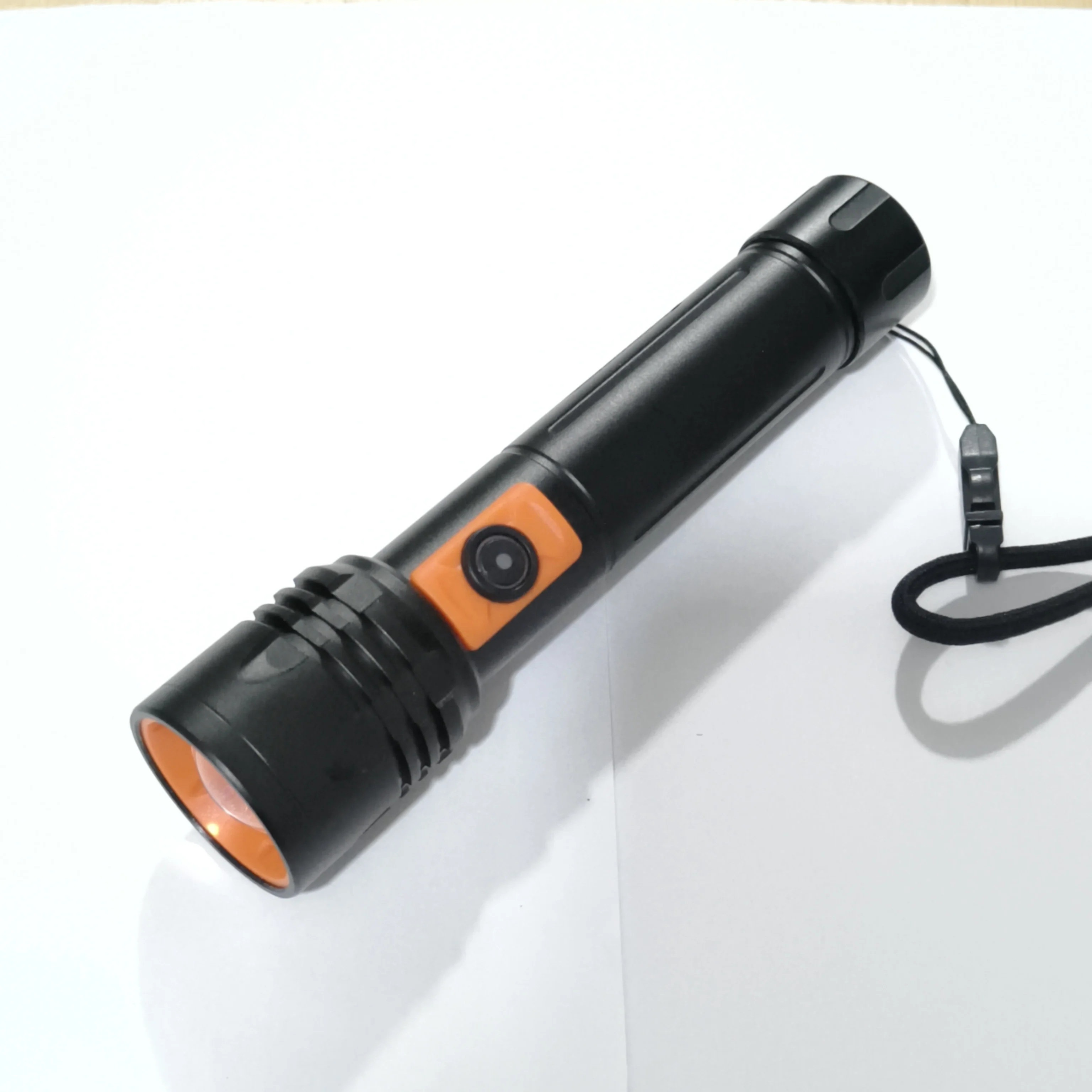 Outdoor Camping Multifunctional LED Light Zoom Flashlight IP55 Charging LED Atmosphere Camping Light