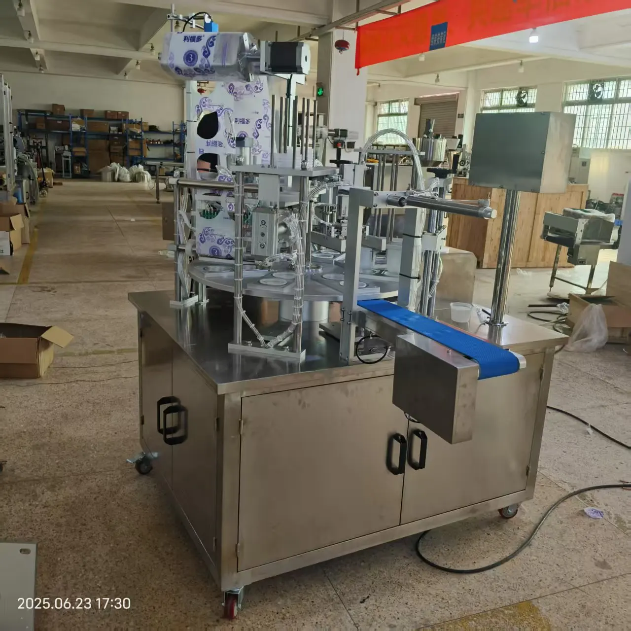 Full Automatic Plastic Shot Glass Cup Filling Sealing Machine