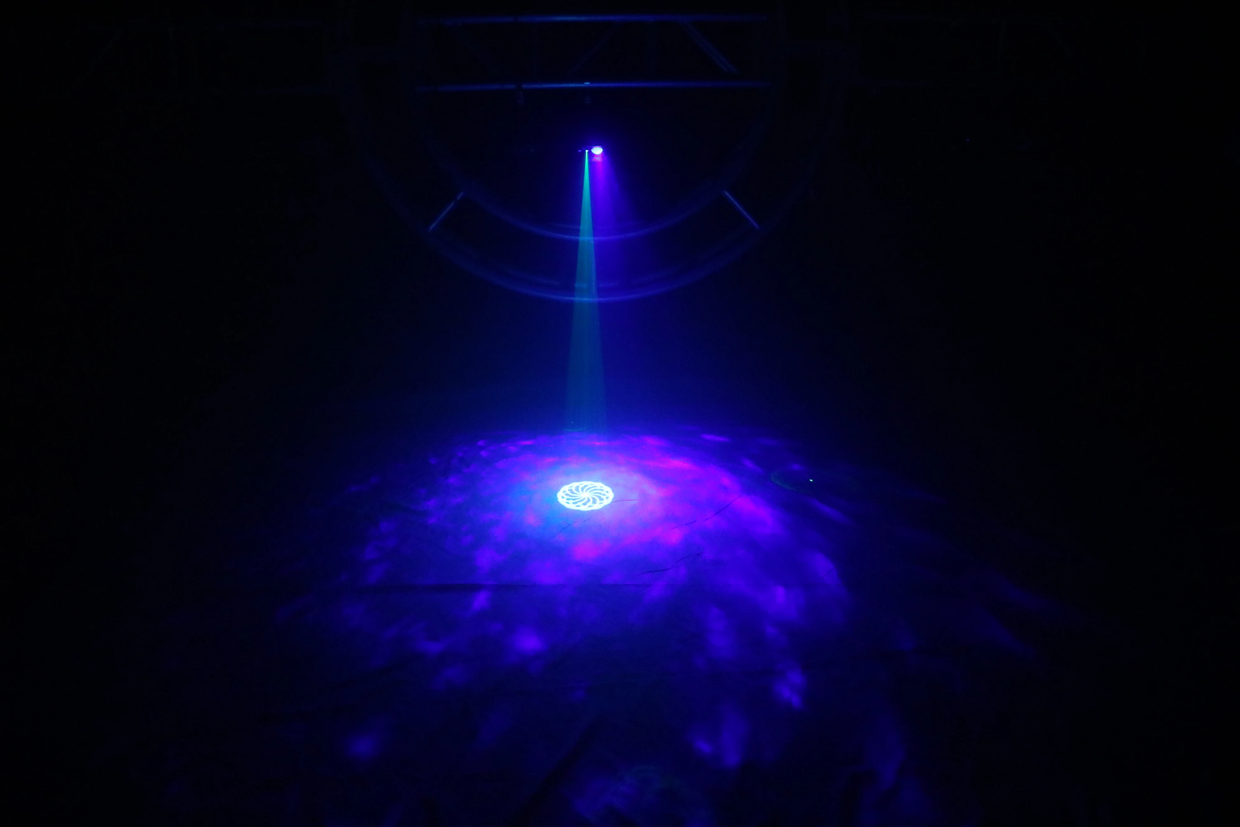 250MW Double Hole Ripple Pattern Colorful Spot Dmx512 Control Model Laser Light for Disco Music Bar Stage Project Shows Wedding