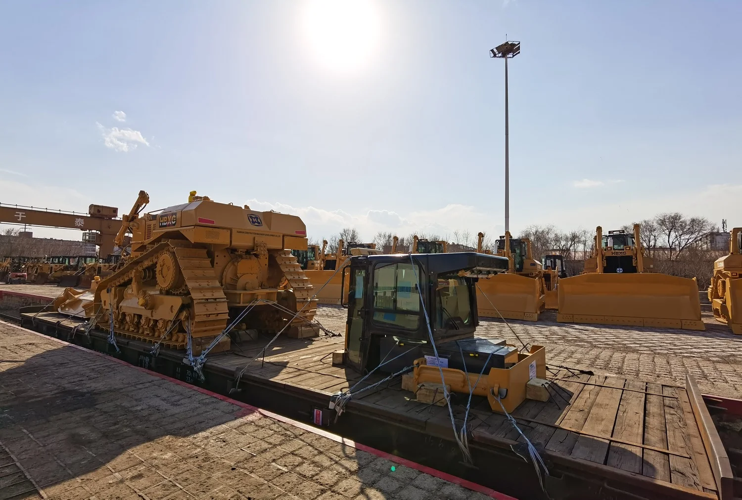 HBXG High Performance 320Hp Crawler Bulldozer SD8N