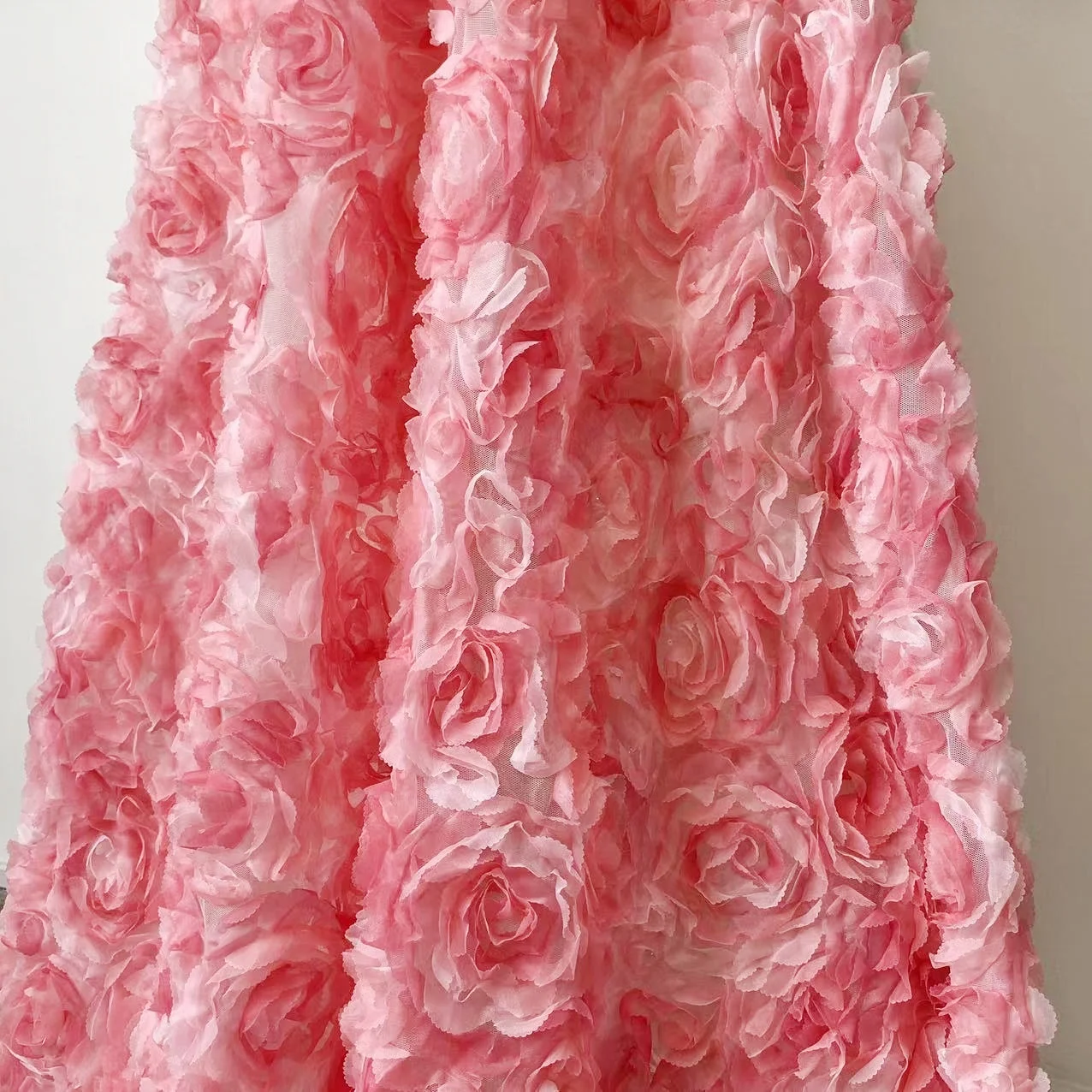 TDS002 New Arrival Gradient 3D Rose Flower Embroidered Tulle Lace Fabric Lightweight 100% Polyester Chiffon for Dresses