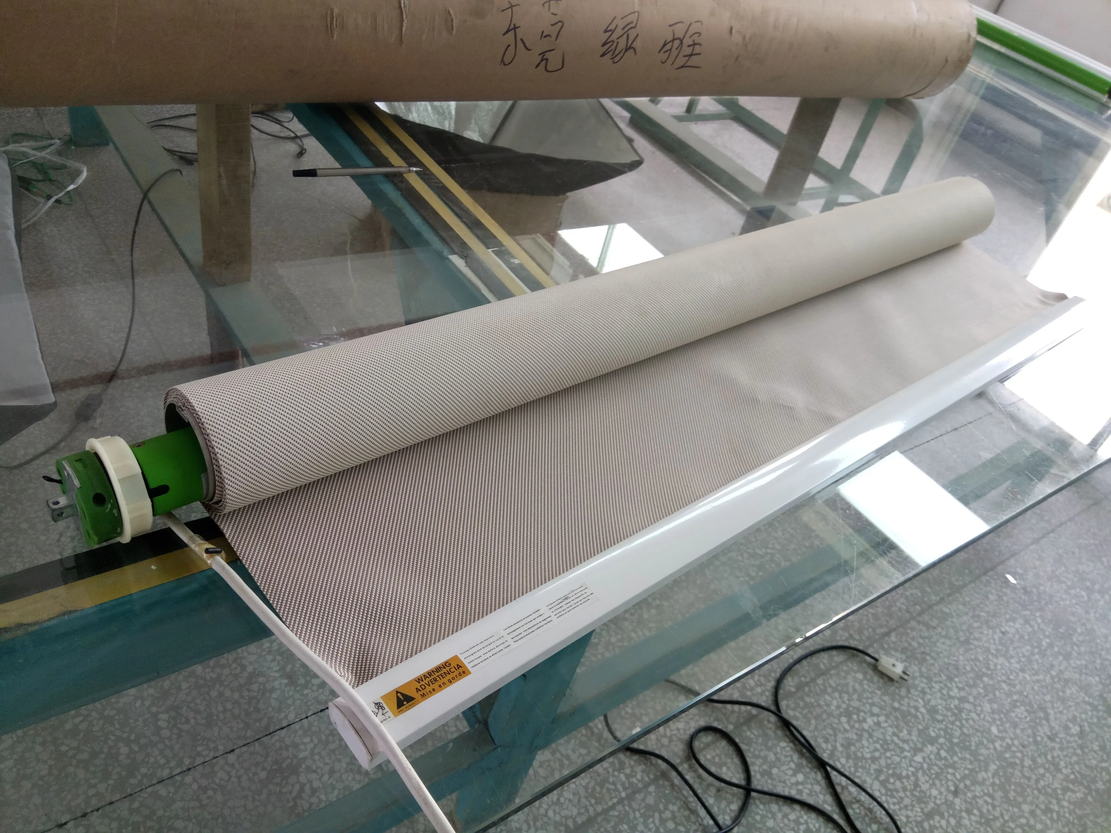 Smart Home Electronic Rolling Shutter windows Curtains Vertical Blind Fabric Sunshade Curtain Wooden Motorised Rolling Curtains
