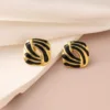 Pendientes negros