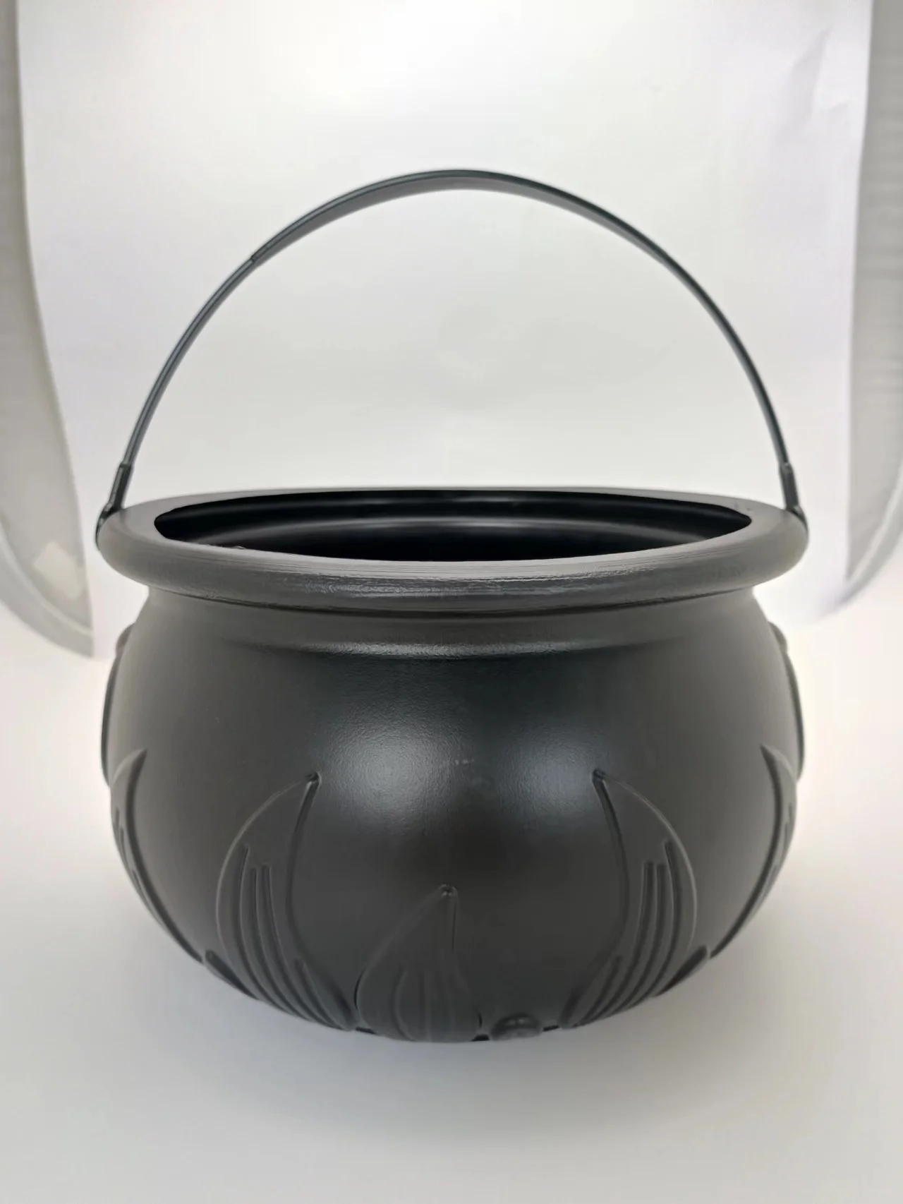 thumbnail image 2 of Blue Panda 24 Pack Mini Plastic Cauldrons, Novelty Candy Holder Buckets, Hallowe 2 of 13