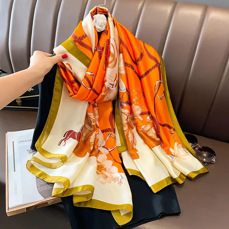 P*P様 【新品未使用】CTHY　HIGH-END VINTAGE SILK S Shop Custom High Quality European Vintage Style Silk Scarf