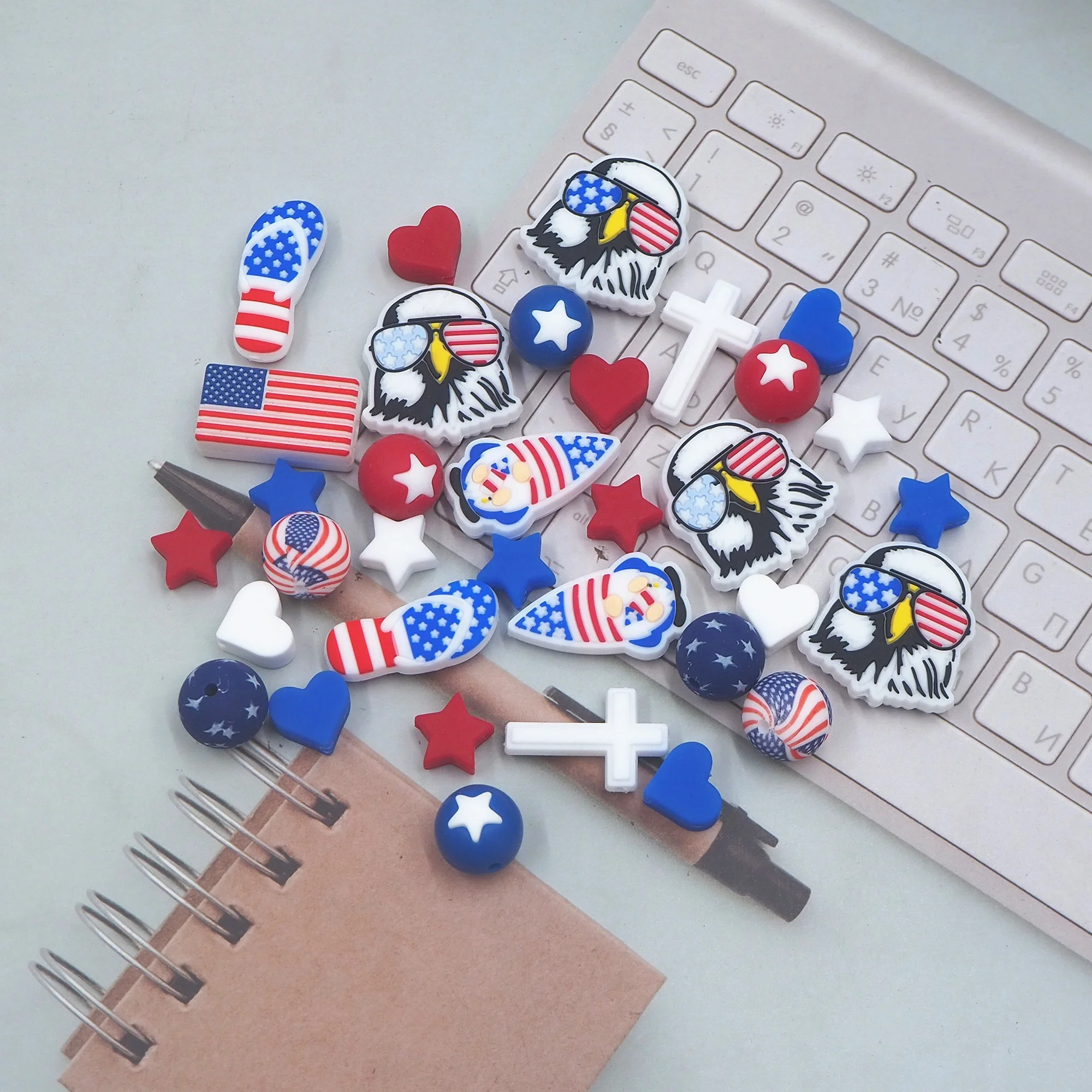 Popular Design DIY String Pen Keychain Necklace Accessories Usa Series New Focal Silicone Beads