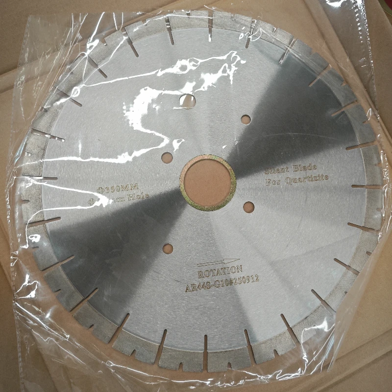Specialized quartzite diamond saw blade - high hardness segments
