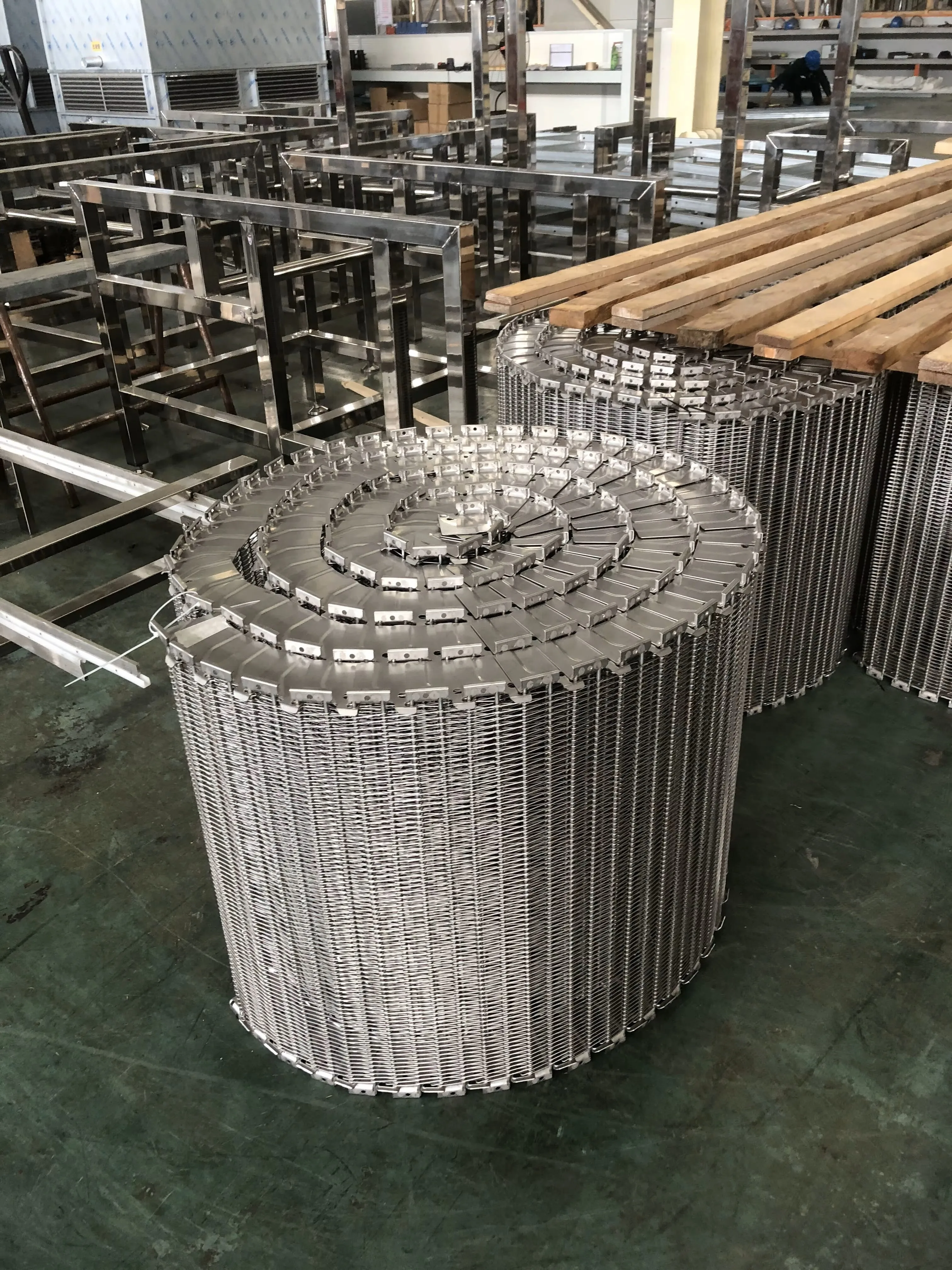 High productivity automatic motor driven spiral freezer for slaughterhouses