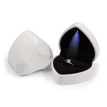 Wholesale Custom Heart Shape Box with LED Lighting Wedding Band Rings Box Jewelry Boxes Packing Jewelry