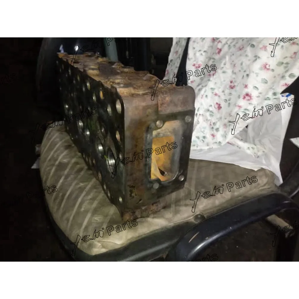 Excavator Accessories 3AD1 Used Cylinder Head for Isuzu Cylinder Head