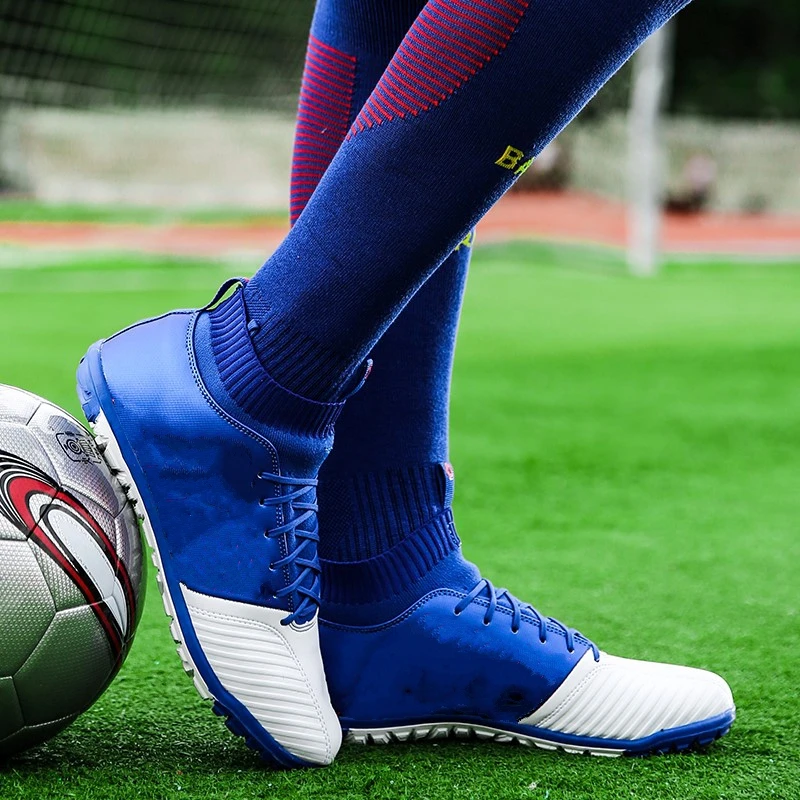 Free Sample Men's And Women's Football Shoes Breathable Spike Football