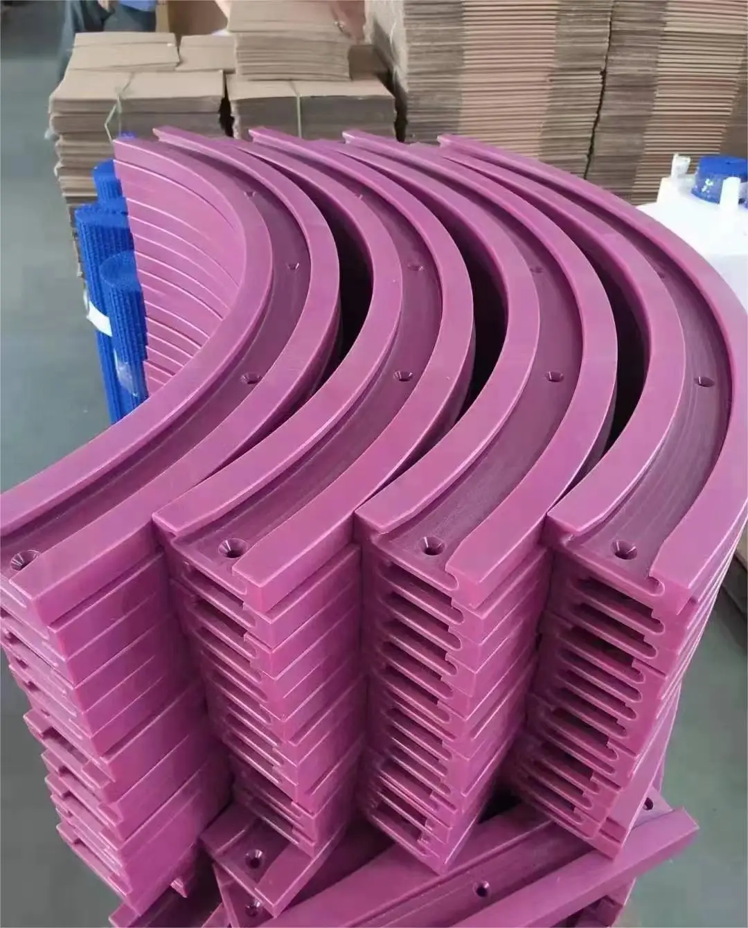 Extruded Uhmwpe Guide Rail Plastic Cutting Service For Efficient Guide