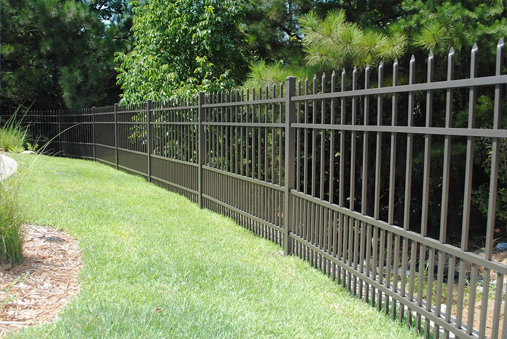 Wholesale 6ftx8ft garden black metal fences anti rust galvanized steel fences and gates for houses supplier