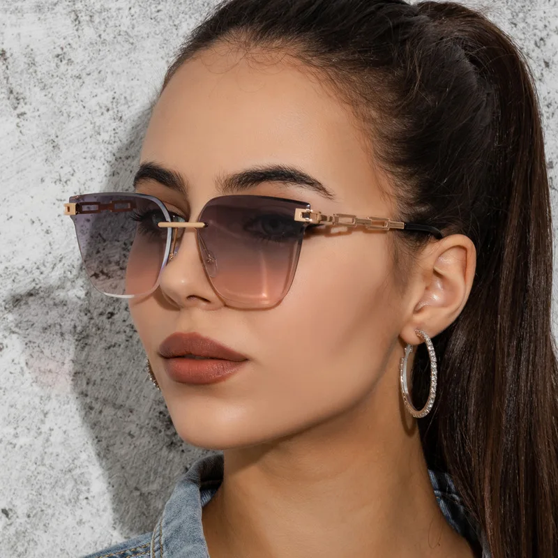 Luxury Style Brand Design Gold Chain Frame Rimless Diamond Cutting Charming Women Square Cat Eye Sunglasses
