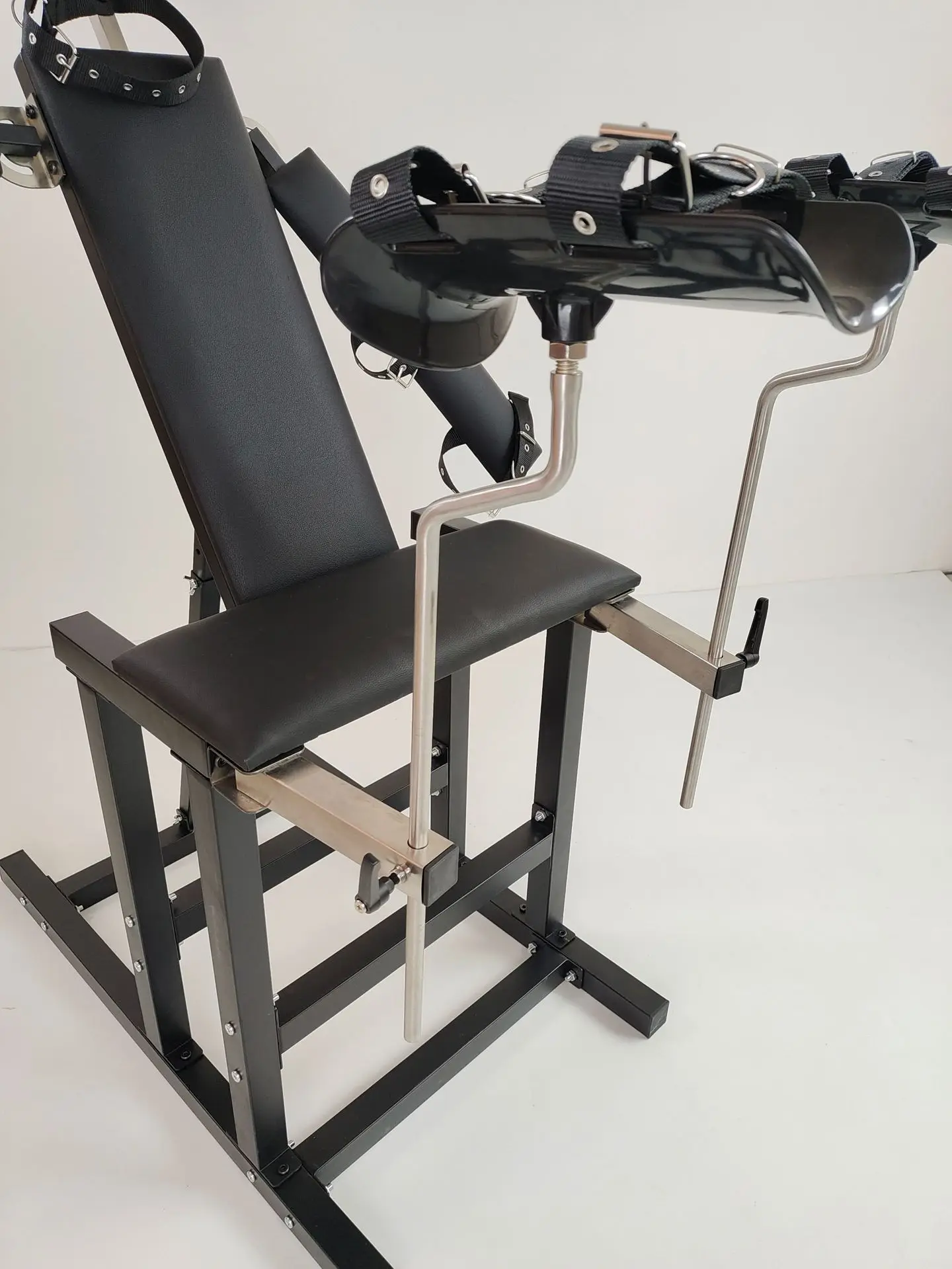 Фильмде ашық сексуалдық көрініс бар.