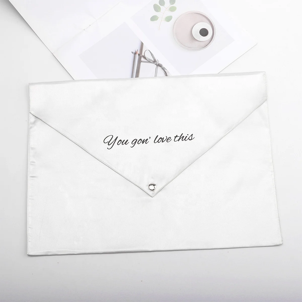 Luxury Foldable Cosmetic Envelope Satin Bags Custom Logo Travel Storage Clothes Hair Packaging Dust Bag detail