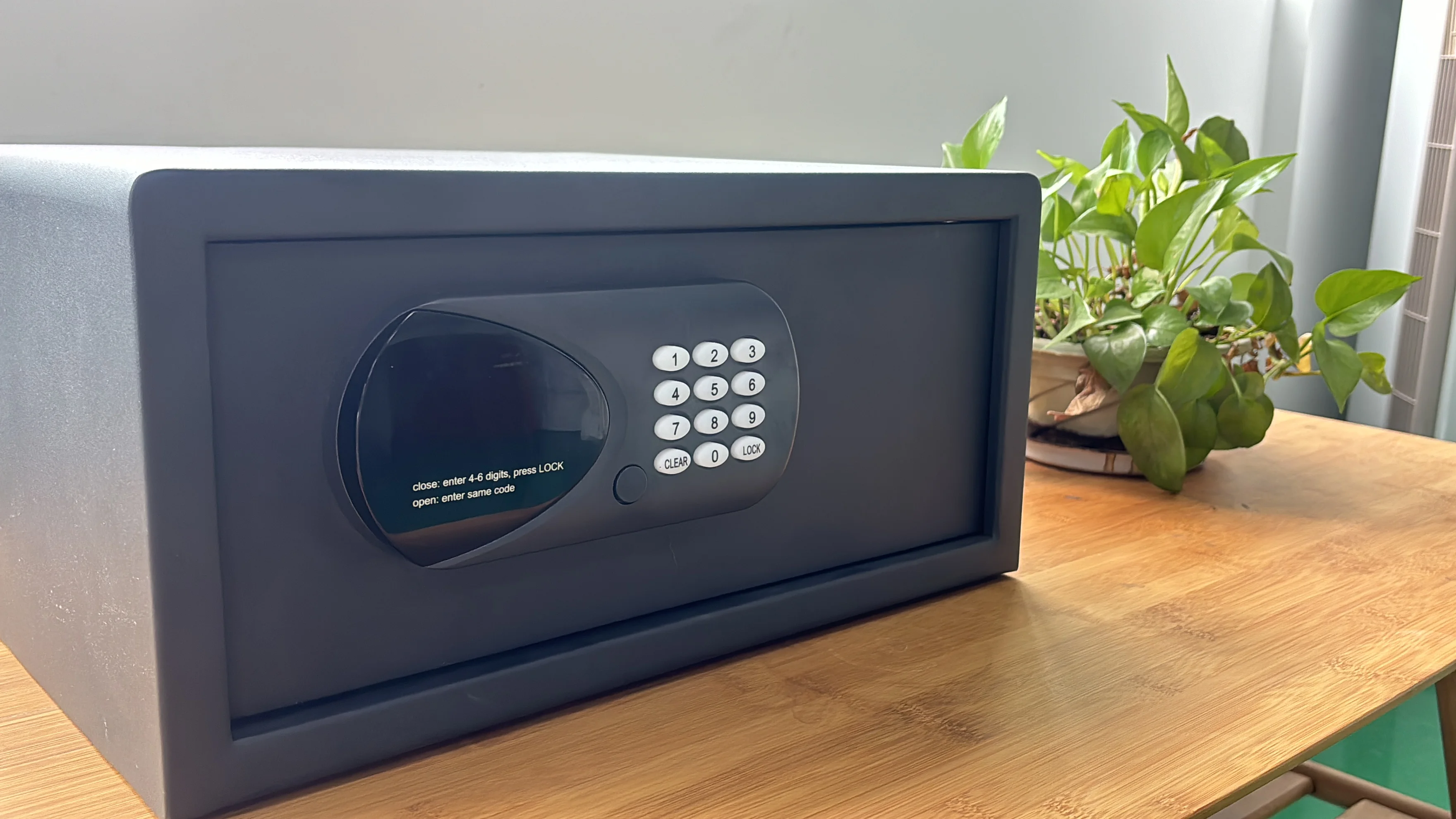 Factory Direct Mini Hotel Safe Box Electronic Secure Storage for Money and Jewellery with Code Key Direct Sales