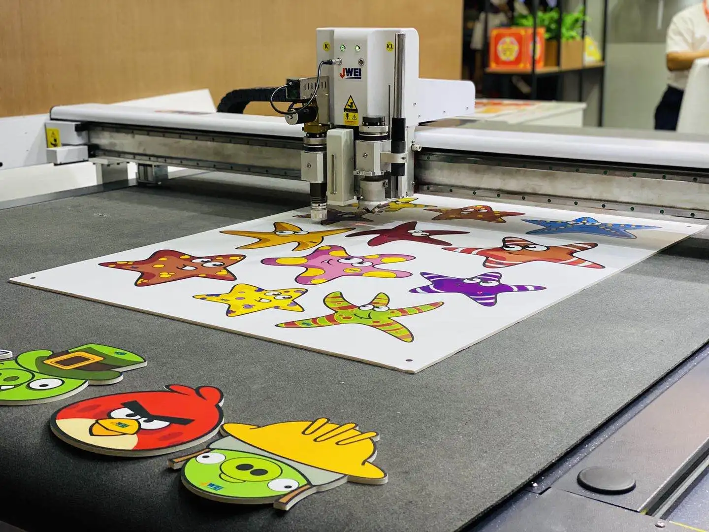 China Cutter Plotter Manufacturer Produce Corrugated Cardboard Vinyl ...