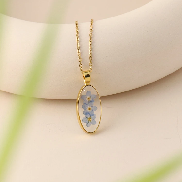 Forget Me Not Necklace Elegant Resin Dried Flower Pendant