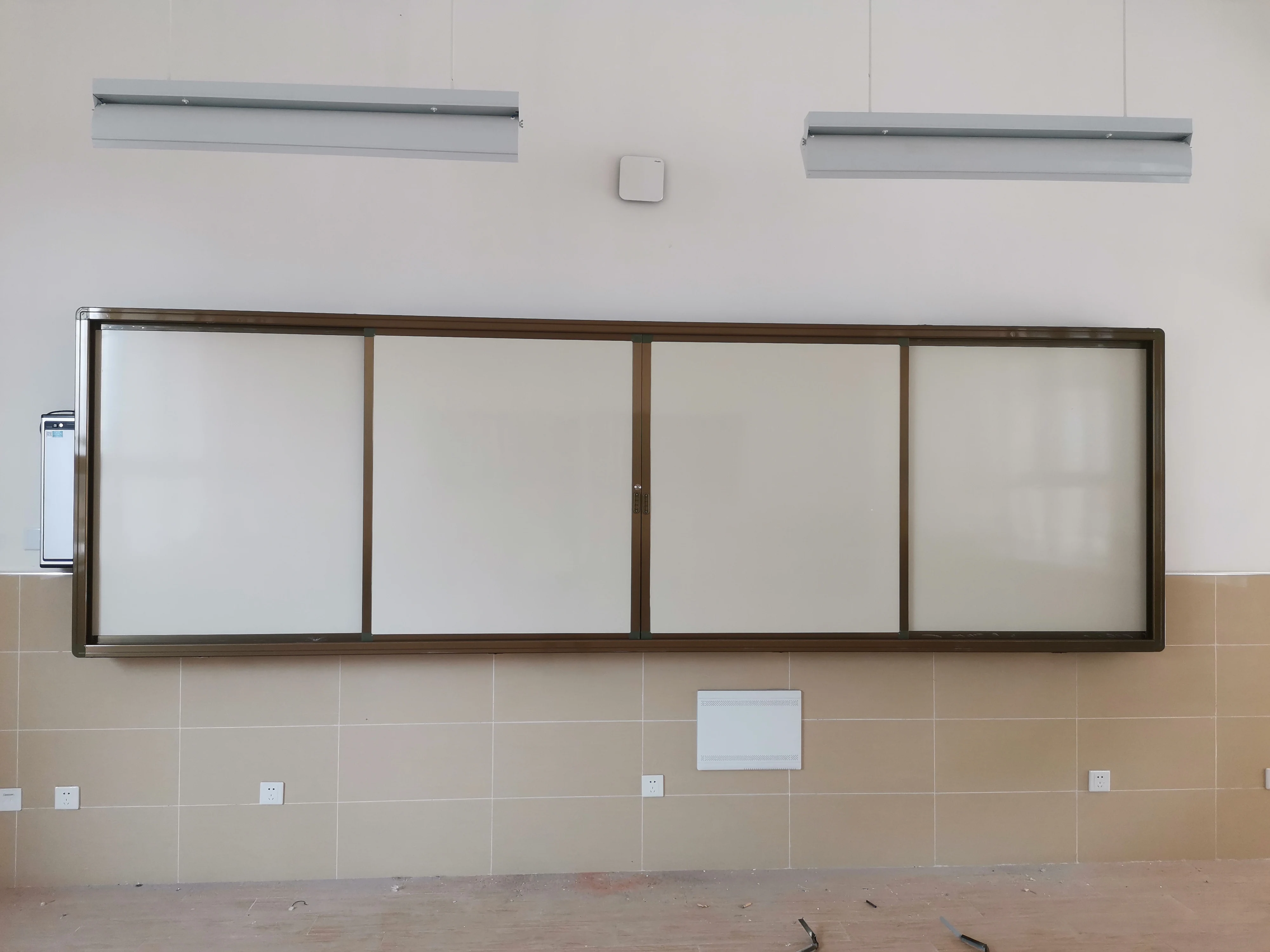 LONBEST 4300x1305 мм школьный толкающий раздвижной шкаф для доски Магнитный сухой стирающий раздвижной Белый каркас доски для класса