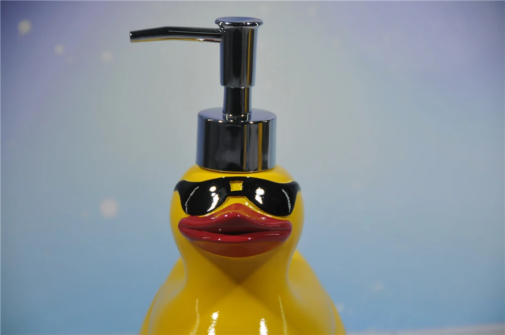 Yellow Duck Design Durable Resin Soap Dispenser Bathroom Lotion Bottle