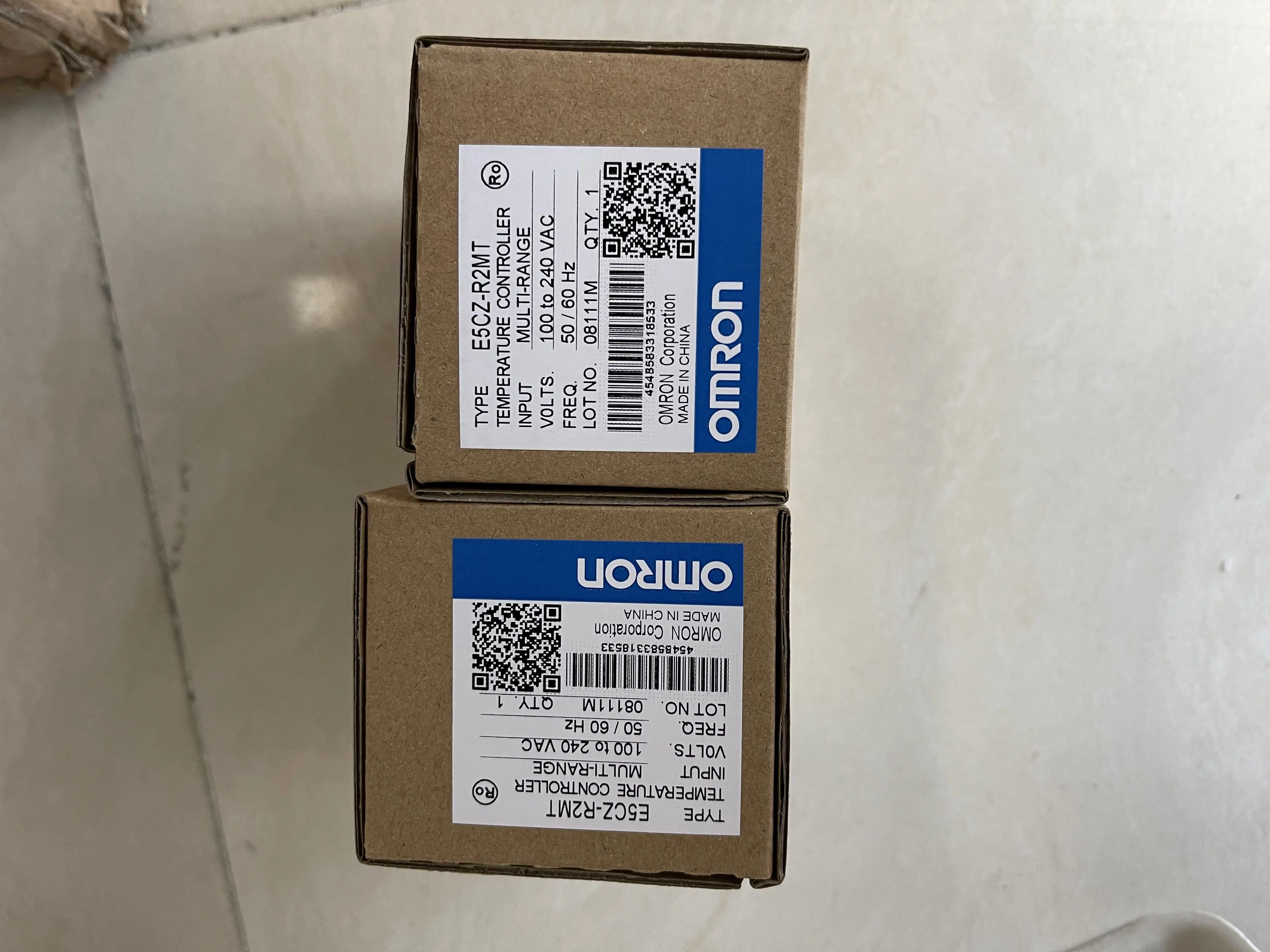 Omron Temperature Controller E5CZ-R2MT