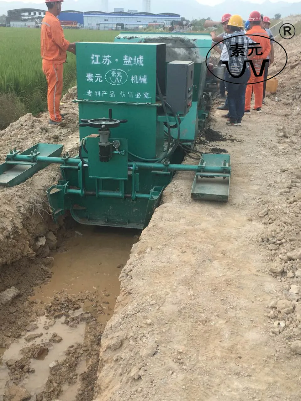 Automatic Ditch Forming Machine Concrete Ditch Lining Water Channel One Time Forming Machine Fast Lining Speed Easy to Operate