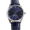 Cadran bleu, lunette argentée, bracelet en cuir bleu 8