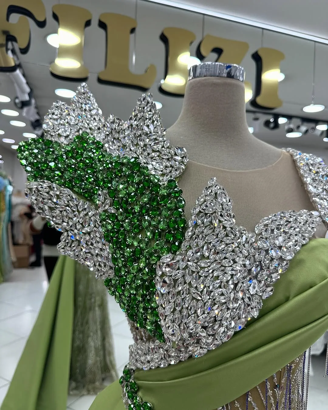 Tunisian Royalty Designer Wedding Gown for Women Party Dresses