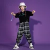 Completo nero a maniche corte + pantaloni a quadri
