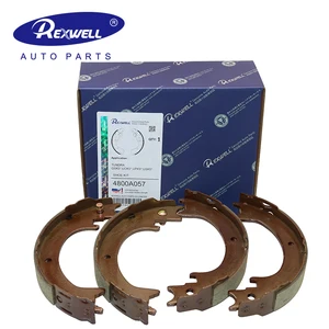 High Performance Car Rear Drum Carbon Fiber Ceramic Brake Shoes 4800A057 for Mitsubishi Pajero L200 V97 V98 Low Noise