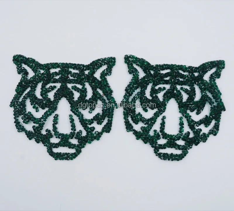 Free sample Wholesale cartoon heat transfer patch 3d diamond beads bear patch iron on for hats