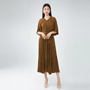 Latest Women's High-Quality Polyester Soft Fabric V-Neck Loose Bell Half Sleeves Casual Style Pleated Midi Dress