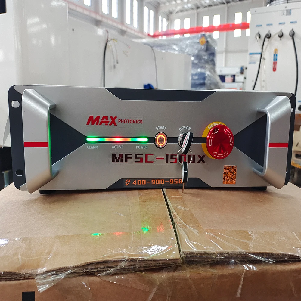 ℳ. 80,000 Km long service interval unlike any other with 16.4T GVW of