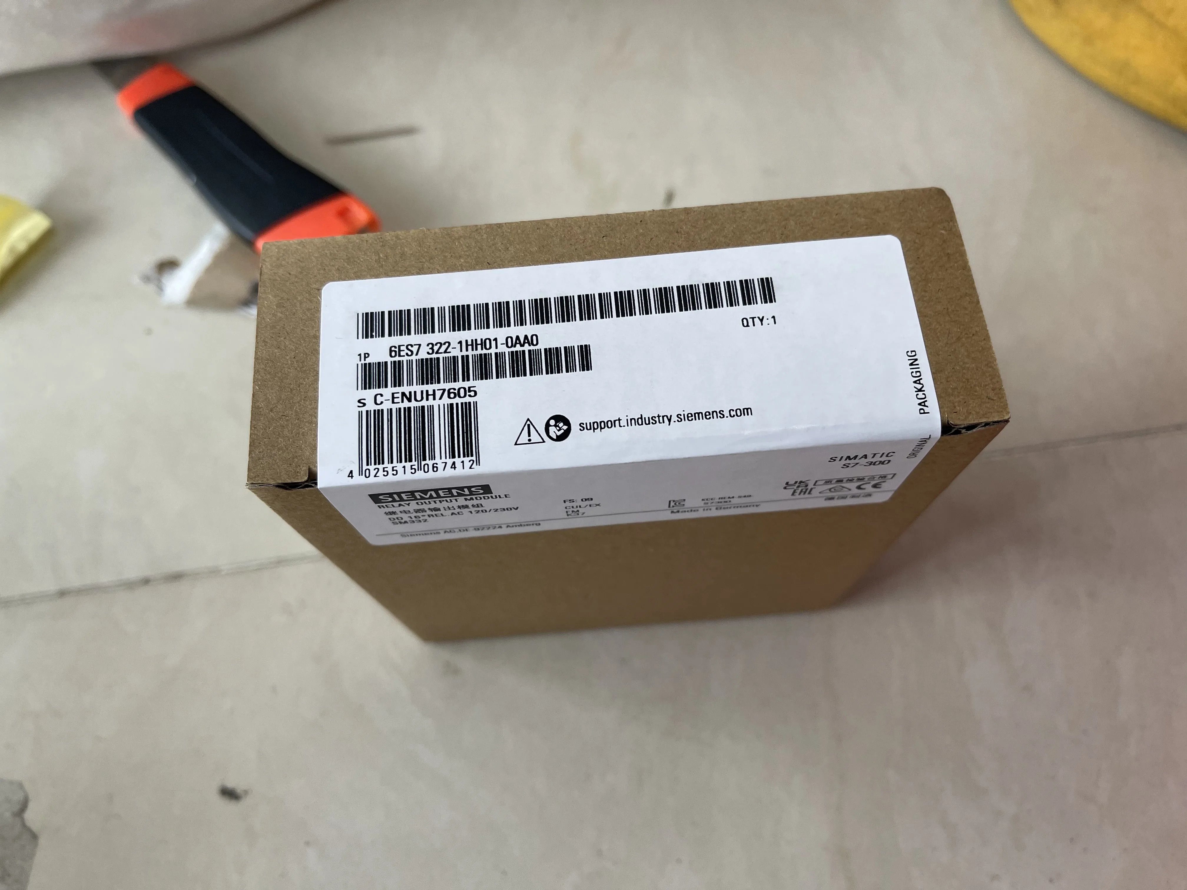 Siemens Relay Output Module 6ES7322-1HH01-0AA0 Siemens Relay Output Module 6ES7322-1HH01-0AA0