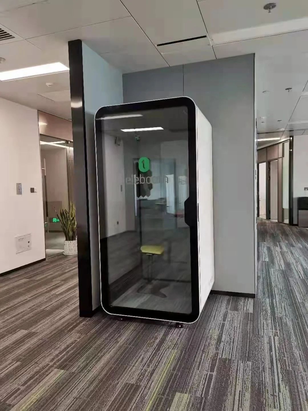 Telebooth Customized Soundproof Office Pod Removable Soundproof Phone Booth