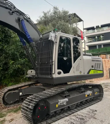 Heavy Duty ZE215G ACE 22 Ton Excavator - Hydraulic Crawler, 134KW