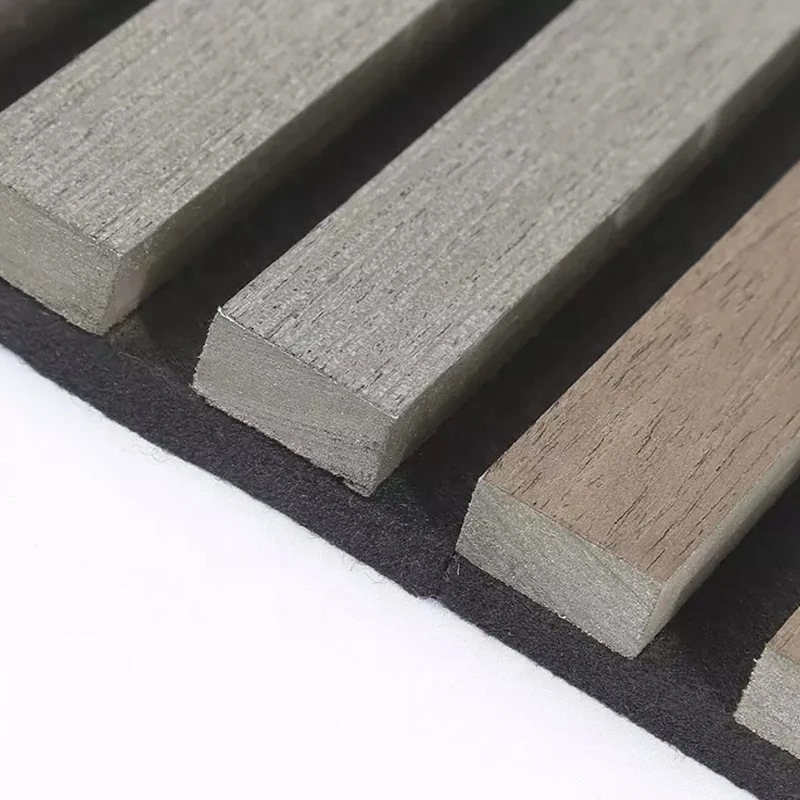 Устойчивые и переработанные планки Aku для стен