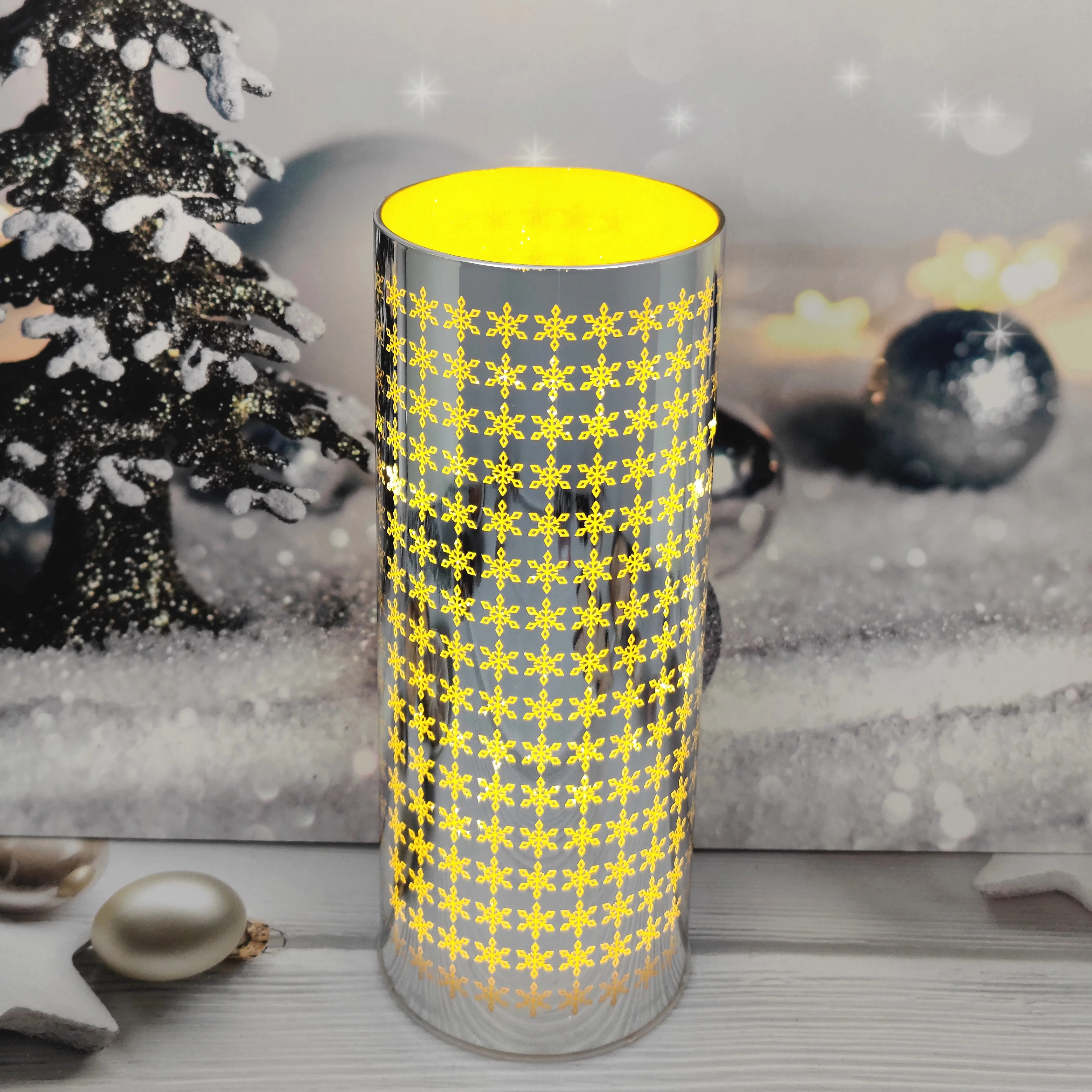 Battery operated led light up glass Christmas cylinder hurricane table decoration setting ideas manufacture