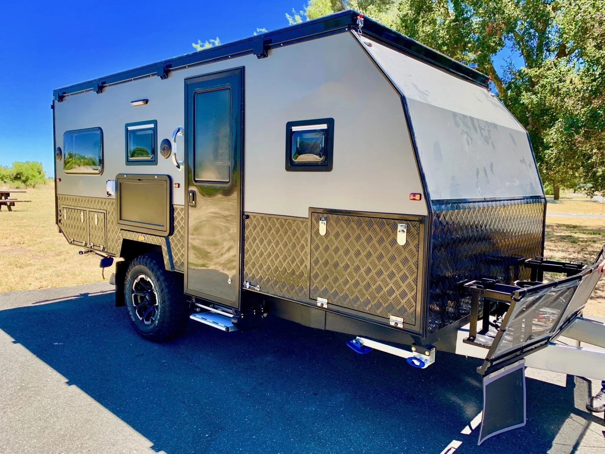 15ft Luxury Design Hybrid Camper Trailer Pop Top Caravan With Bunk Beds