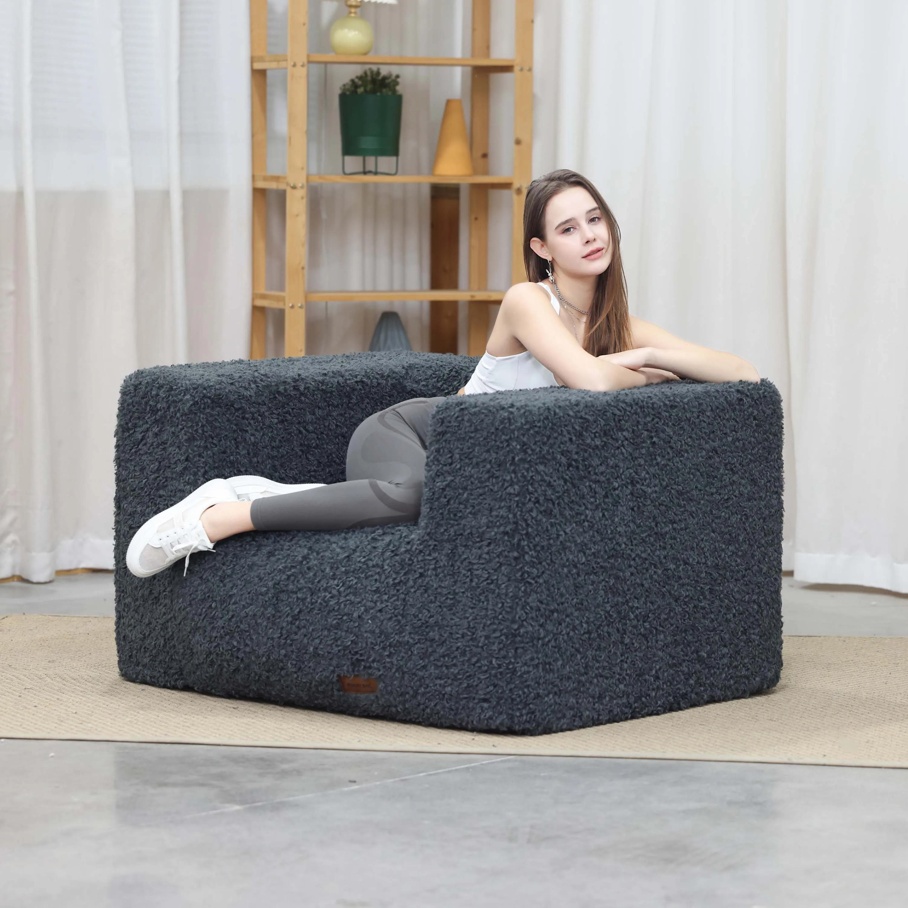 Wholesale Fashion Foam Filled Bedroom Bean Bag Sofa Luxury Dark Grey Soft Plush Fur One Seat Bean Bag Chair