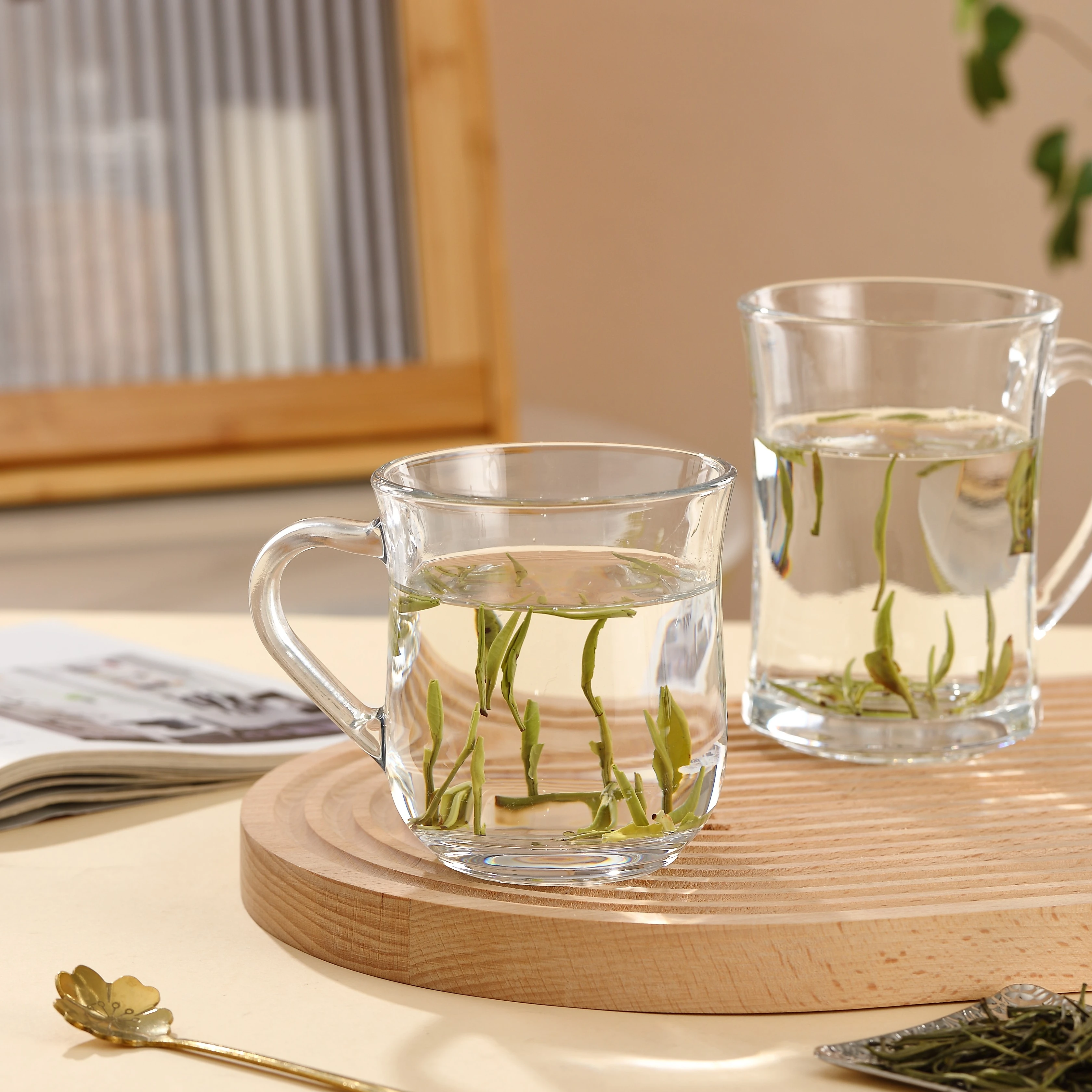 Transparent 380ml Round Glass Beverage Cup Classic Design Tea Without Lid for Party Occasions