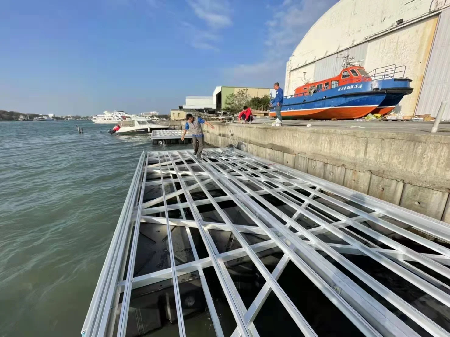 Pontoon Floating Dock Aluminum Gangway With Frp Decking - Buy Floating ...