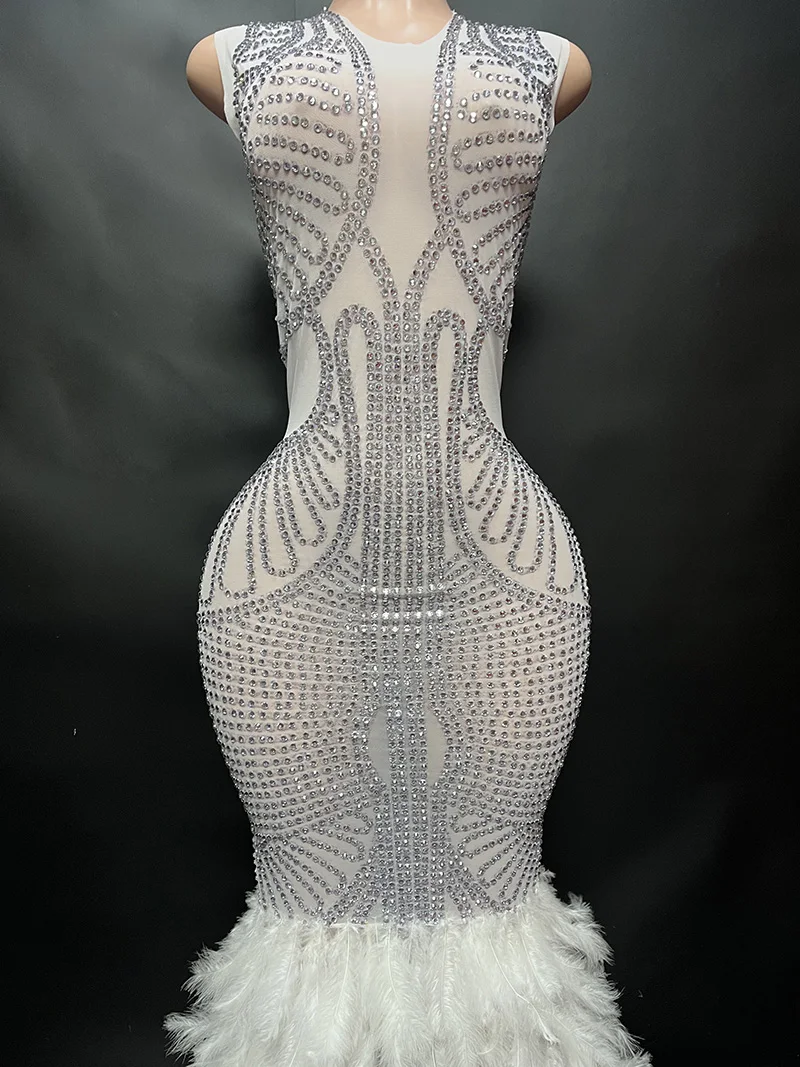 Elegant Feather Evening Dress - Perfect For Christmas Party