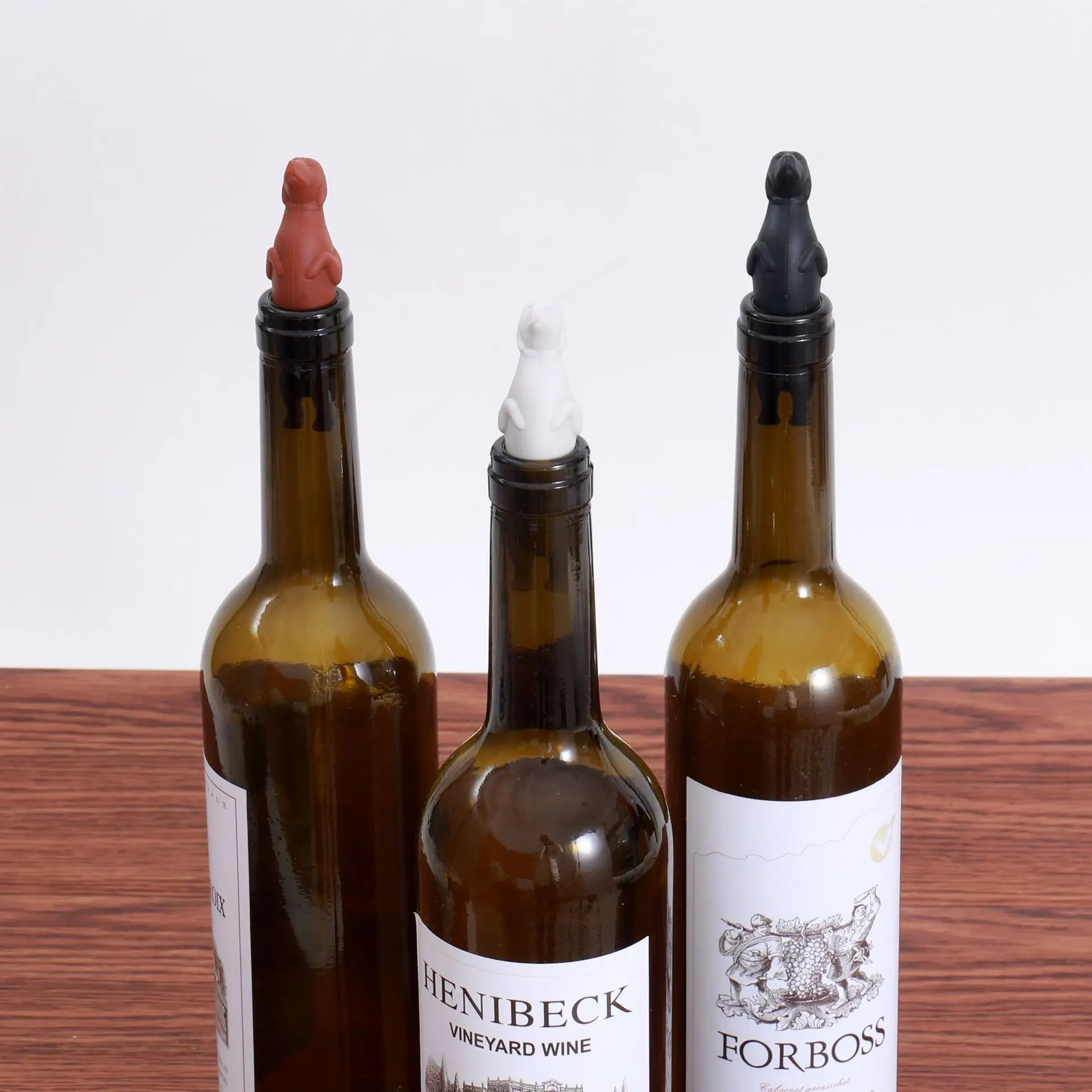 Mini Dachshund Silicone Wine Stopper Elegant Household Red Wine Bottle Cap Design for Champagne Stopper factory