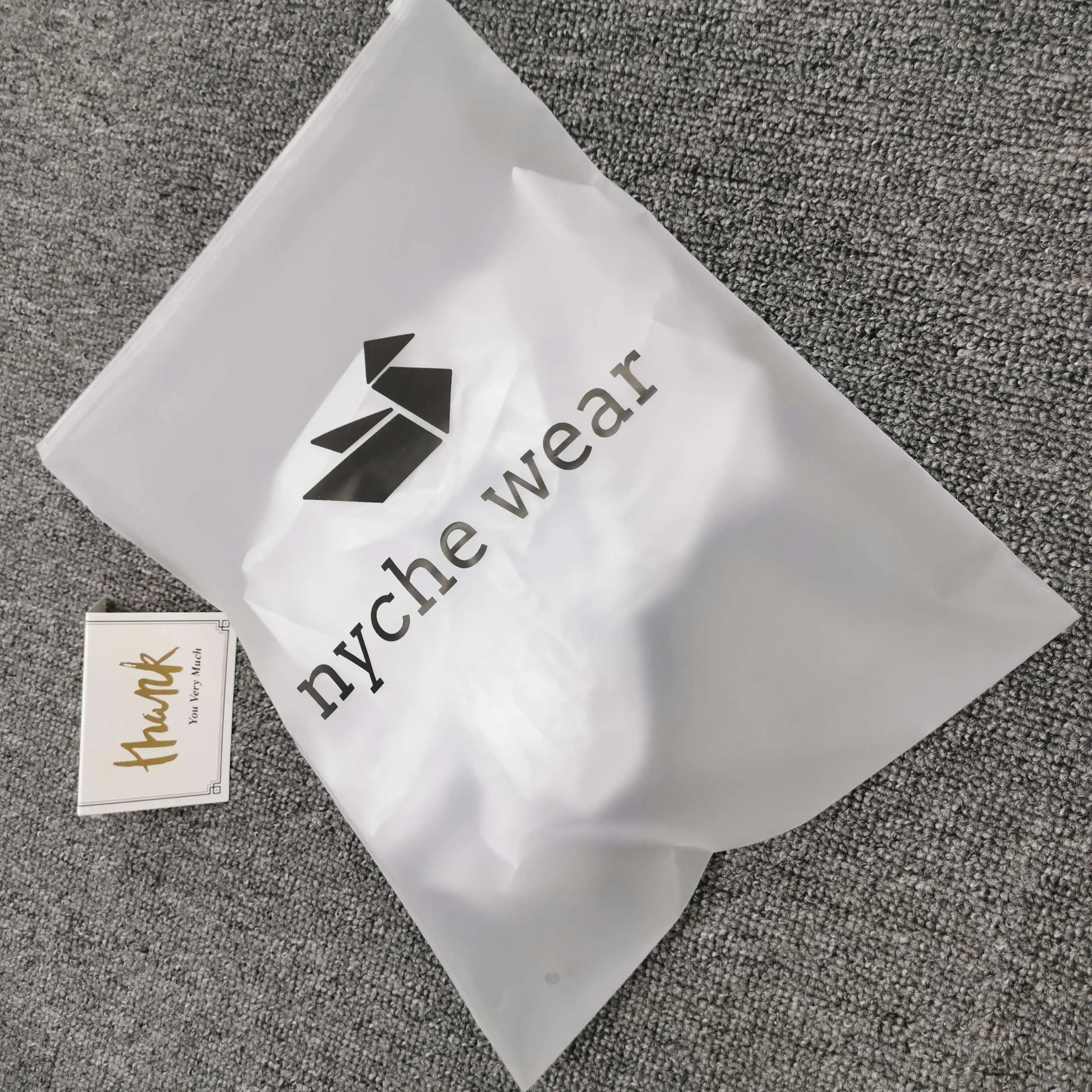 Пользовательский перерабатываемый биоразлагаемый матовый мешок на молнии от производителя, сумка на молнии с логотипом, пластиковая упаковка для купальников