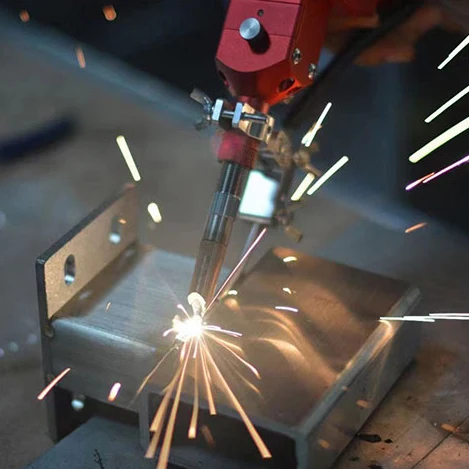 1500W Max Laser Source Handheld Fiber Laser Welding Machine Price for Welding Metal