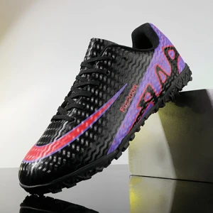 New Arrival FG Autumn Soccer Shoes with Long Spikes Rubber Insole for Natural Grass for Men Winter Seasons